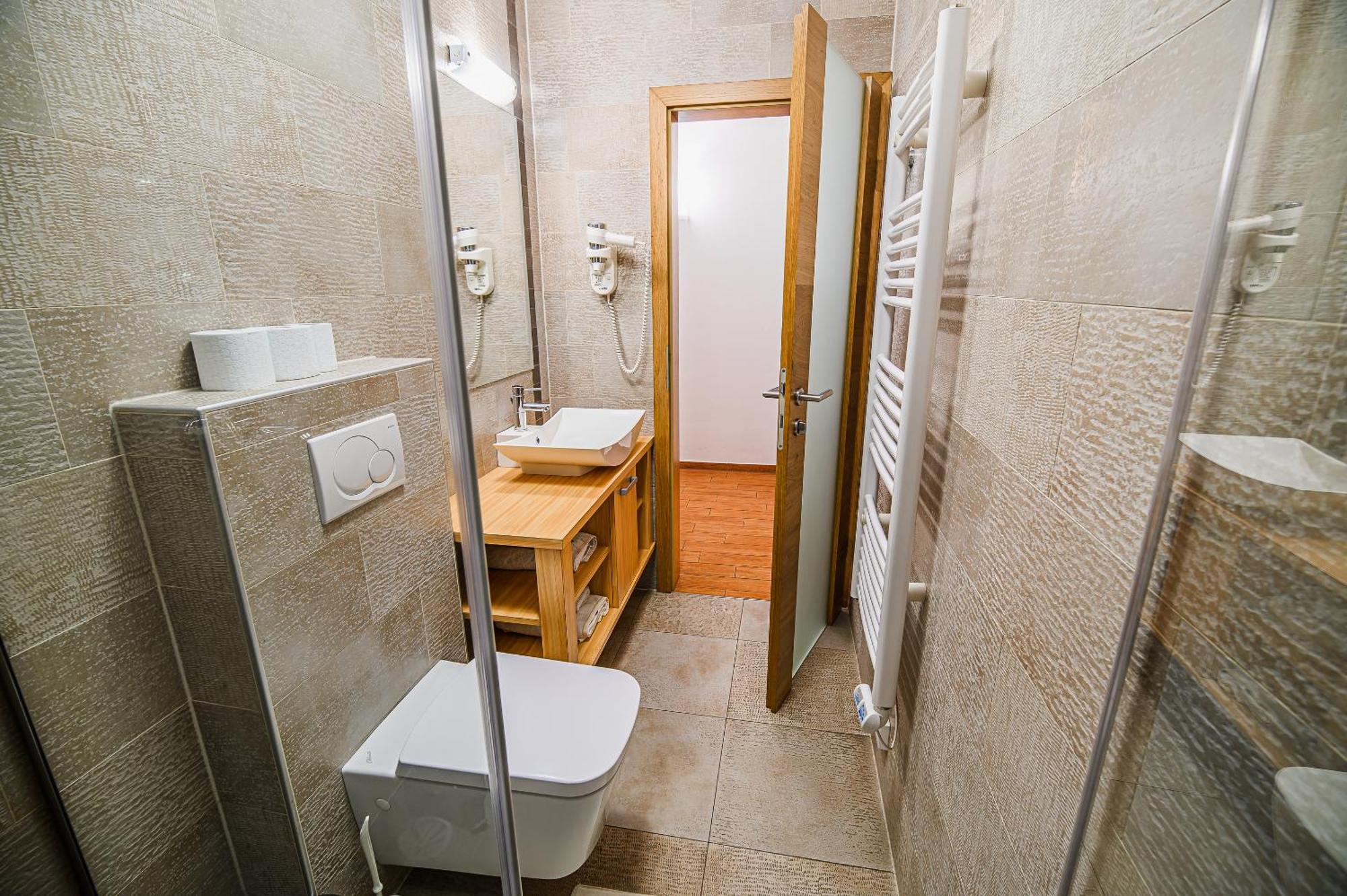 Apartments Maleric With Indoor Pool And Wellness Dragatuš الغرفة الصورة