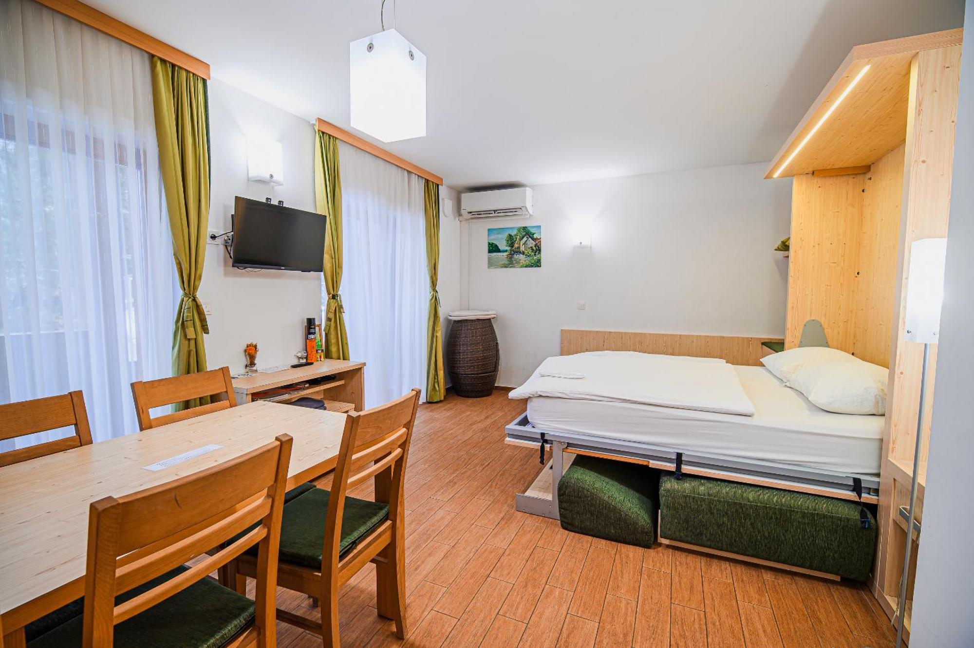 Apartments Maleric With Indoor Pool And Wellness Dragatuš المظهر الخارجي الصورة