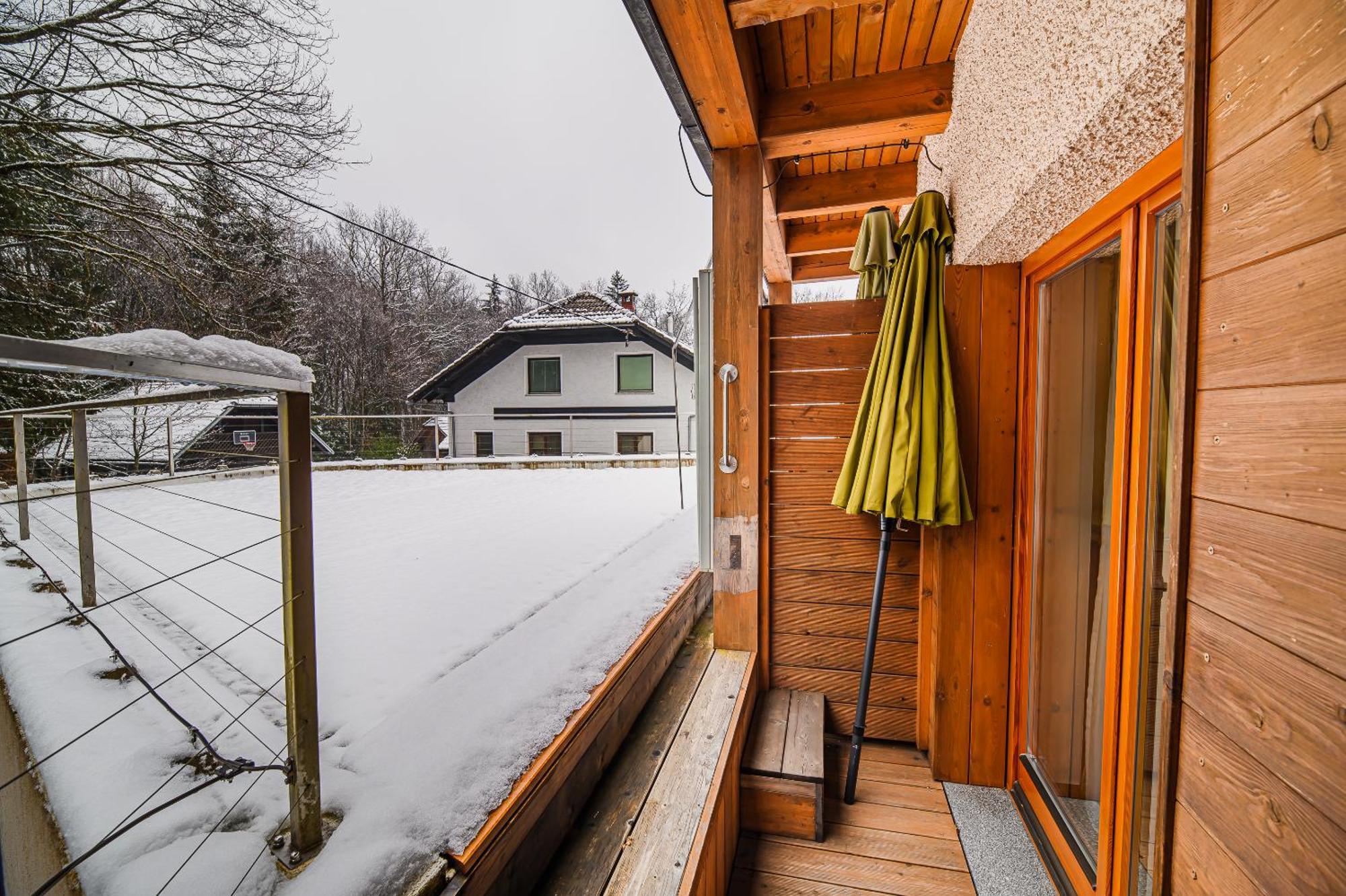 Apartments Maleric With Indoor Pool And Wellness Dragatuš الغرفة الصورة