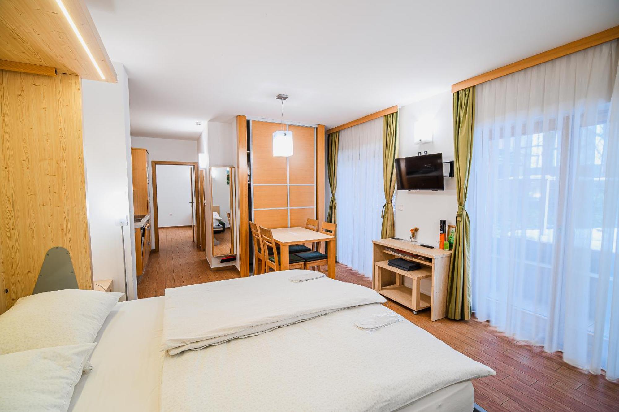 Apartments Maleric With Indoor Pool And Wellness Dragatuš الغرفة الصورة