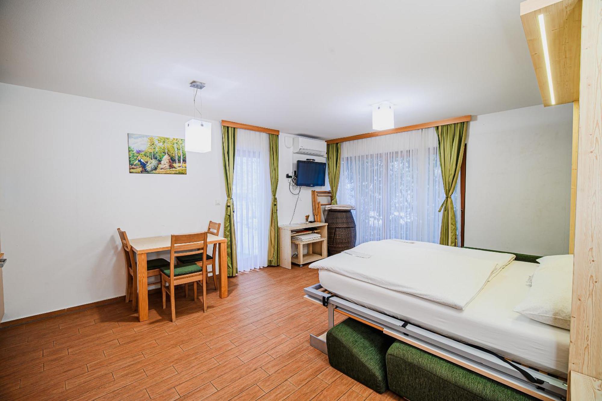 Apartments Maleric With Indoor Pool And Wellness Dragatuš الغرفة الصورة