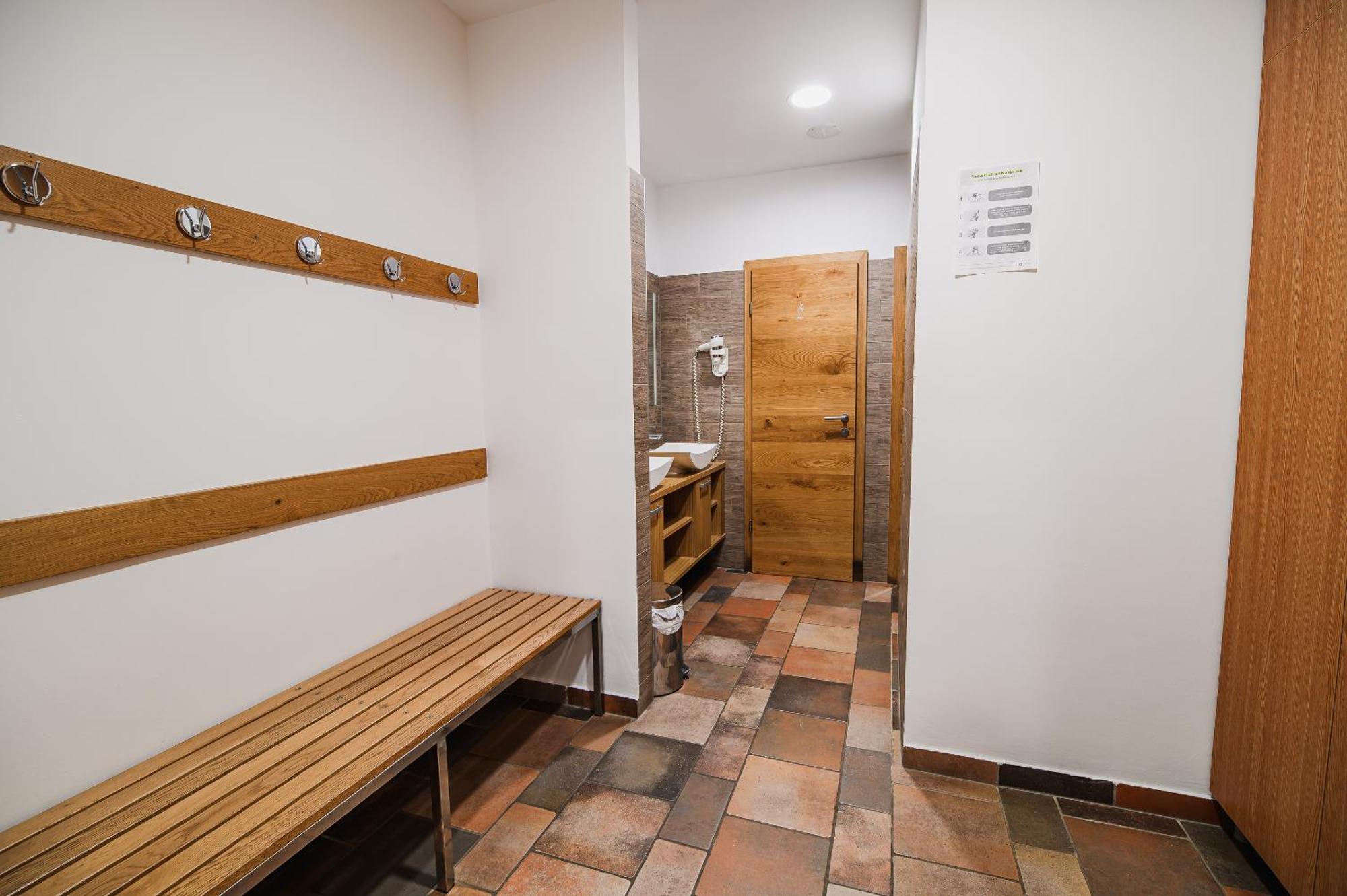 Apartments Maleric With Indoor Pool And Wellness Dragatuš المظهر الخارجي الصورة