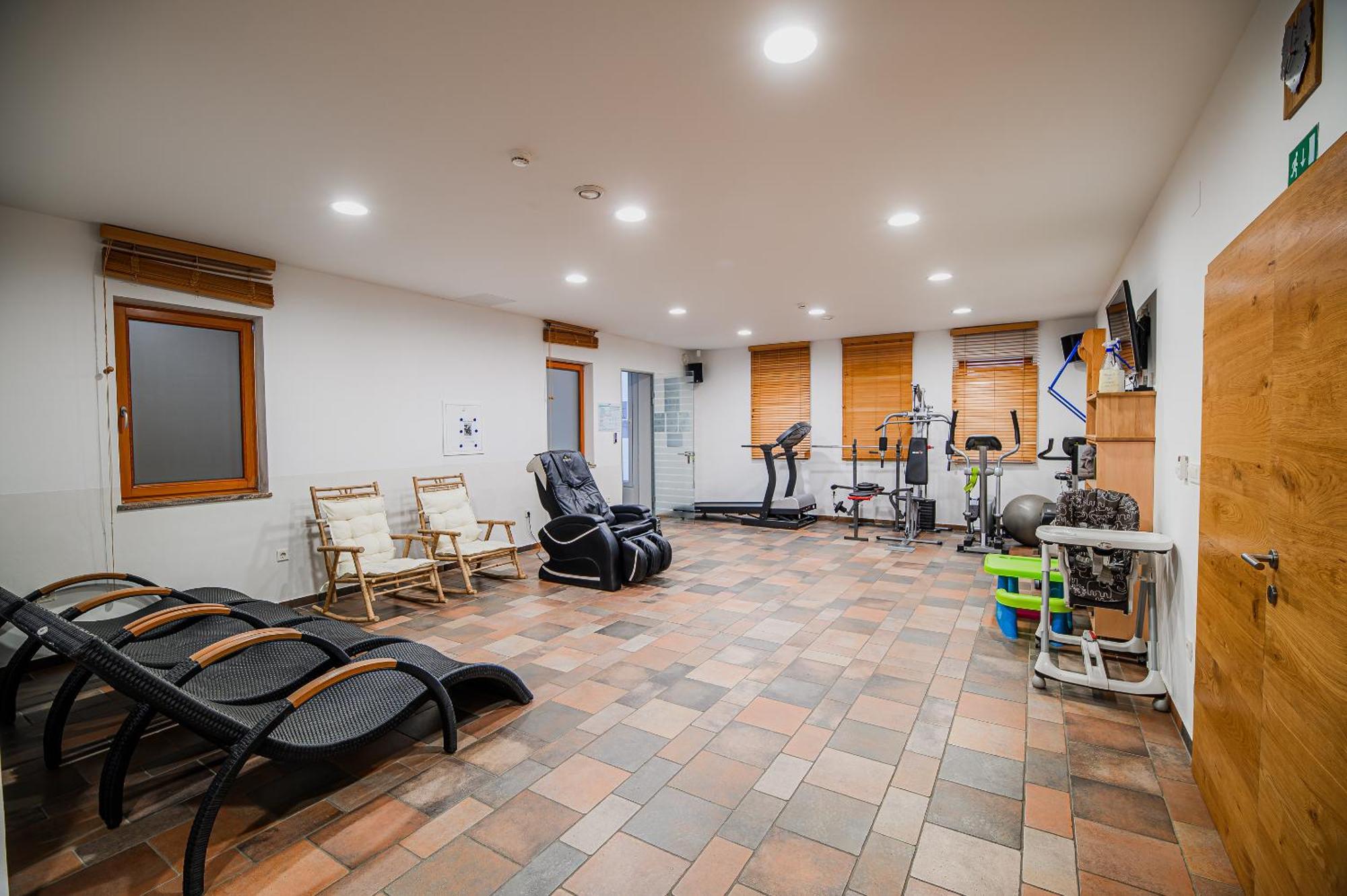 Apartments Maleric With Indoor Pool And Wellness Dragatuš المظهر الخارجي الصورة
