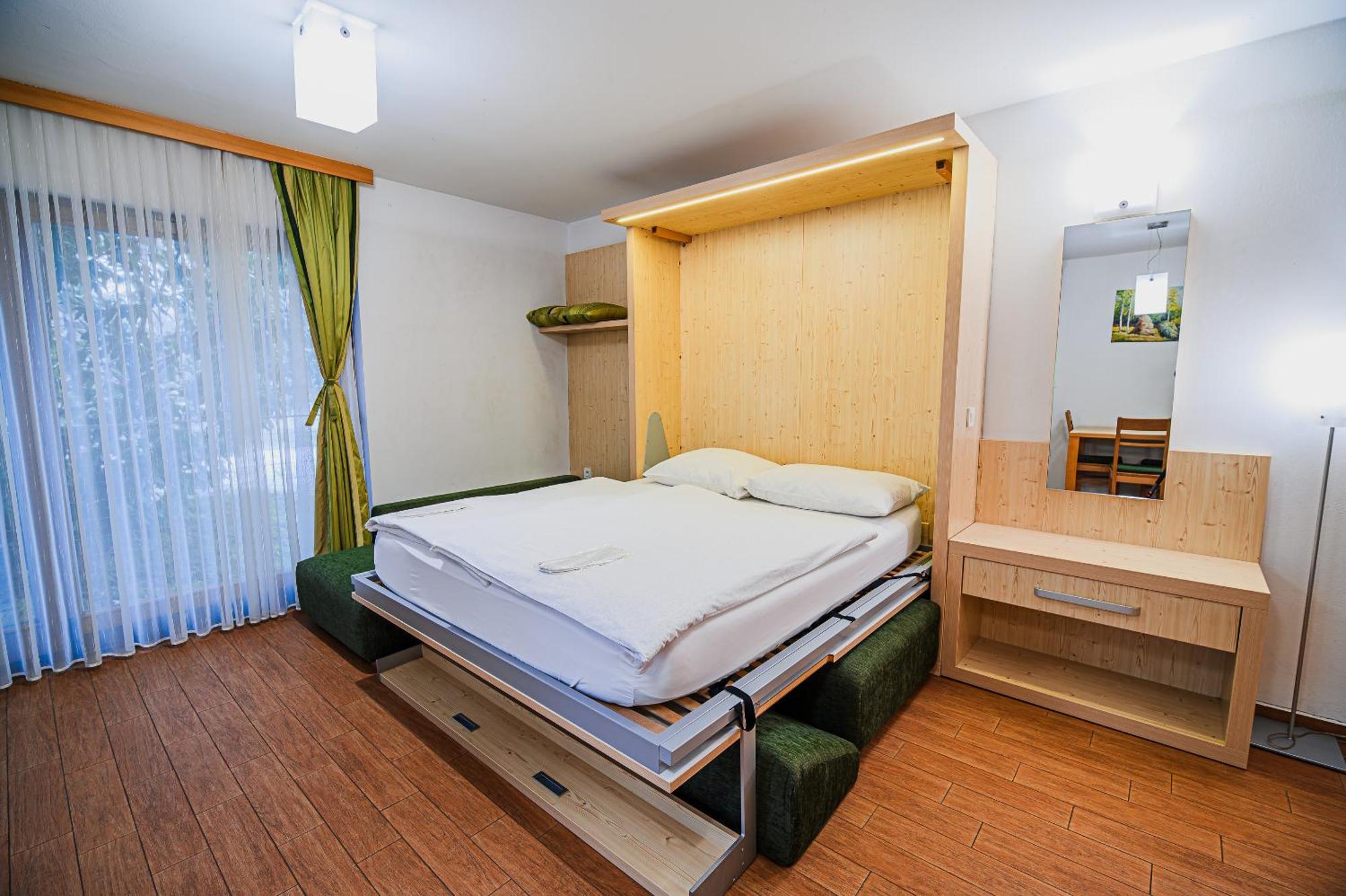 Apartments Maleric With Indoor Pool And Wellness Dragatuš الغرفة الصورة