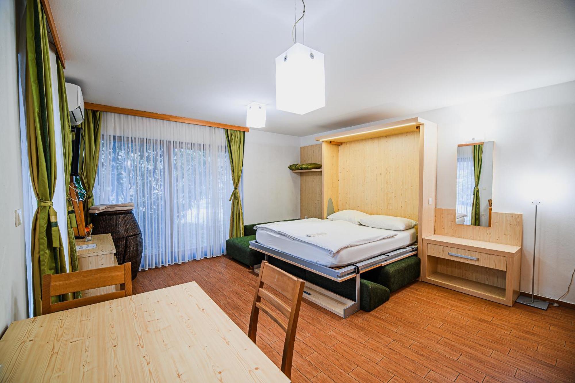 Apartments Maleric With Indoor Pool And Wellness Dragatuš الغرفة الصورة